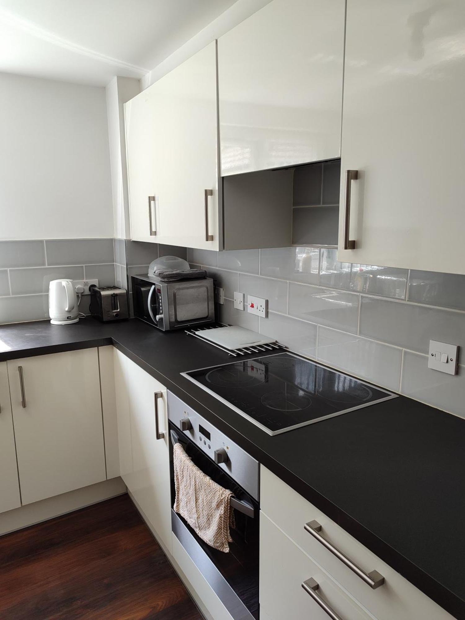 Comfortable Two Bedroom Modern Apartment Лондон Екстер'єр фото